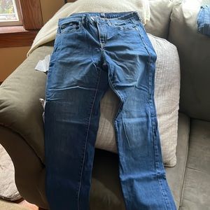Gap regular cut womens jean size 8